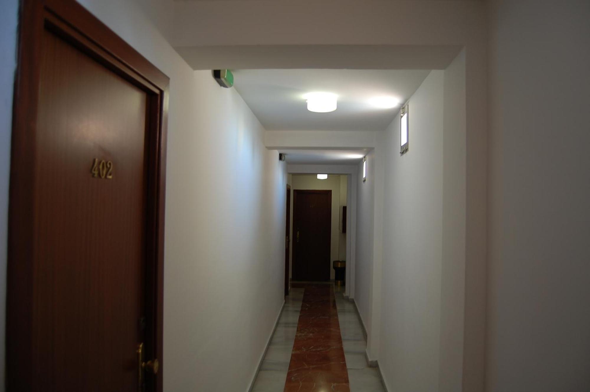 Hotel Marina Victoria Алхесирас Екстериор снимка