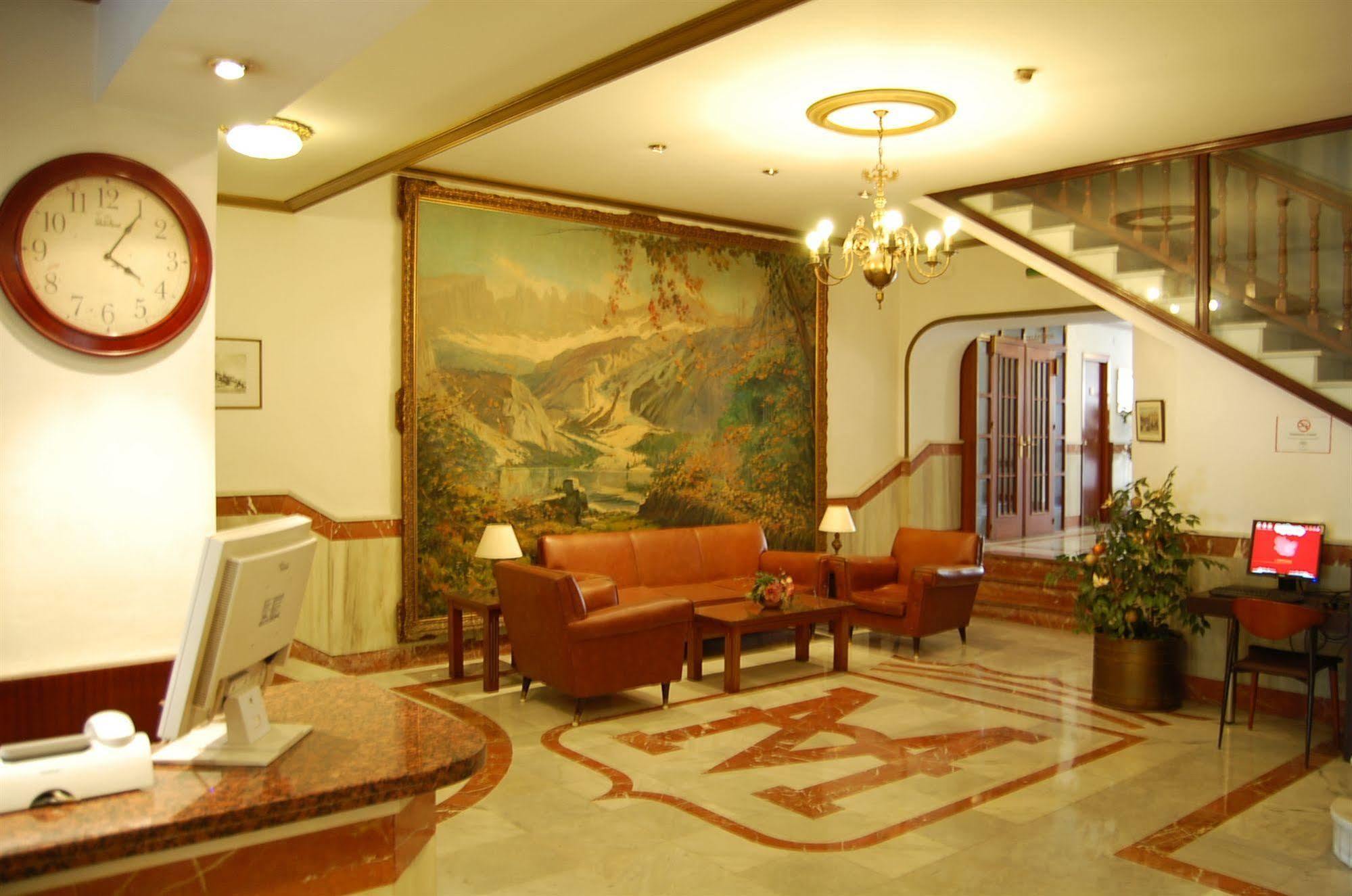 Hotel Marina Victoria Алхесирас Екстериор снимка
